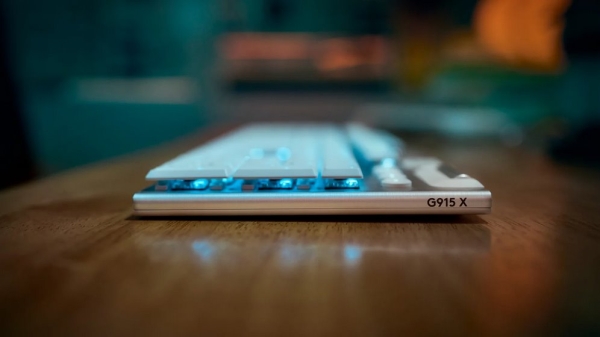 Logitech G915 X LIGHTSPEED Low-Profile Wireless Gaming Keyboard - CLICKY - BLACK - US - 2.4GHZ/BT - USB-C - EMEA