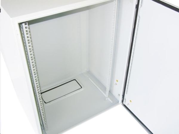 XtendLan 19" venkovní vodotěsný rozvaděč 20U 600x450, krytí IP55, nosnost 65kg, 3-bodový zámek, šedý