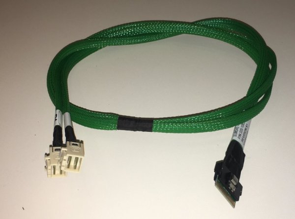 Broadcom LSI internal U.3 cable 1.0 m SlimLine x8 (SFF-8654) to 2x Mini-SAS HD (SFF-8643) white (for NVMe) SMC