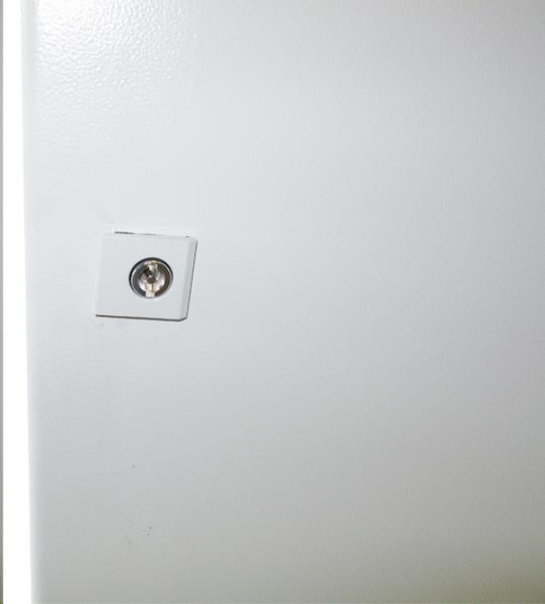 XtendLan 19" venkovní vodotěsný rozvaděč 8U 22U 600x450, krytí IP55, nosnost 65kg, šedý