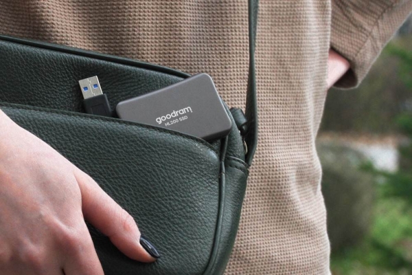 GOODRAM externí SSD HL200, USB-C, 512GB