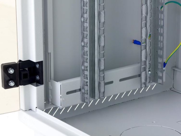 TRITON 19" jednodílný rozvaděč 9U/400mm, odnímatelné boční kryty