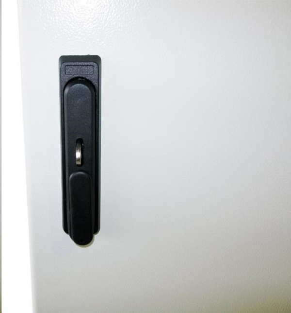 XtendLan 19" venkovní vodotěsný rozvaděč s krytím IP55, 22U, hloubka 600mm, 3-bodový zámek, šedý