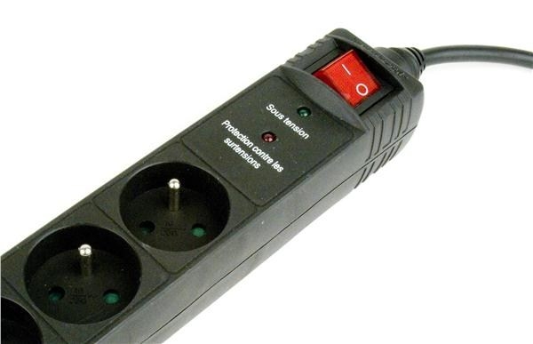 GEMBIRD surge protector, 5 zásuvek French sockets, 1.5m, black, přepětová ochrana