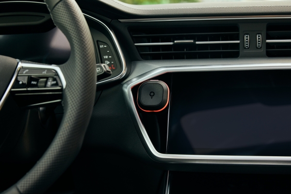 TomTom Tom od společnosti TomTom -  chytrý asistent pro dopravu