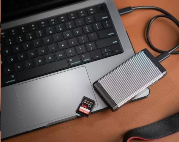 SanDisk Extreme PRO/micro SDXC/256GB/200MBps/UHS-I U3 / Class 10/+ Adaptér