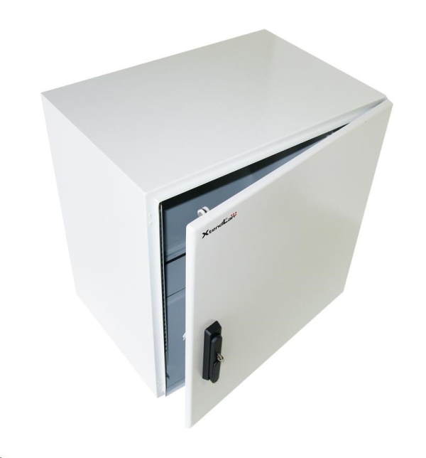 XtendLan 19" venkovní vodotěsný rozvaděč 12U krytí IP55, šířka 600mm, hloubka 420mm, nosnost 65kg, 3-bodový zámek, šedý