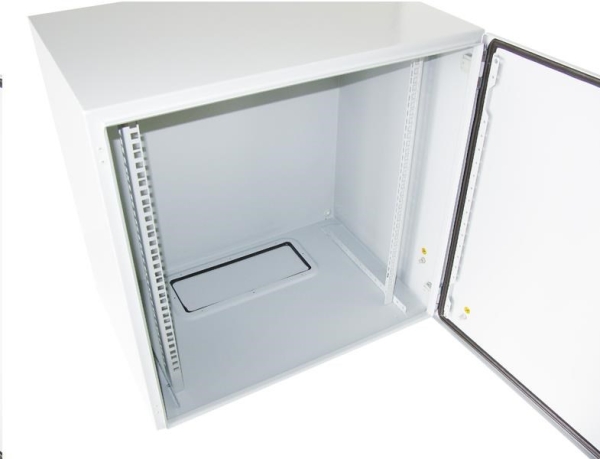 XtendLan 19" venkovní vodotěsný rozvaděč 12U krytí IP55, šířka 600mm, hloubka 420mm, nosnost 65kg, 3-bodový zámek, šedý