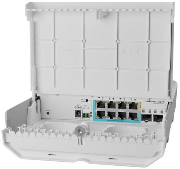 MikroTik CSS610-1Gi-7R-2S+OUT reverzní PoE switch, 8x Gigabit, 2x SFP+, 1x PoE out, 7x PoE in, 56Gbps