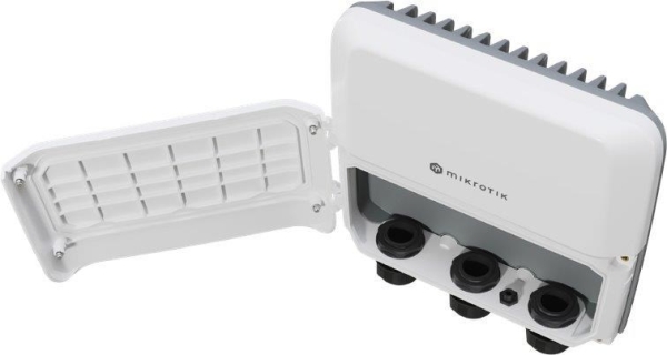 MikroTik RouterBOARD RB5009UPr+S+OUT