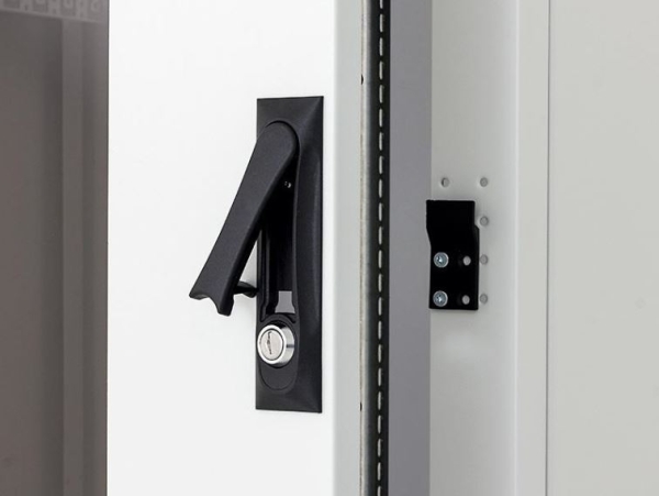 TRITON 19" stojanový rozvaděč 18U/800x800