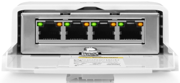 UBNT NanoSwitch [4x Gigabit, pasiv PoE passthrough]