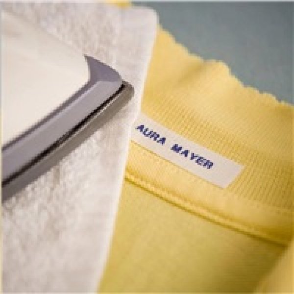 Brother TZe-FA3 - Tovární - námořnická modř na bílé - Role (1,2 cm x 3 m) 1 kazeta/y nažehlovací páska - pro Brother PT-D210, D600, H110; P-Touch PT-1880, D200, D450, E110, E550, E800, H110, P900